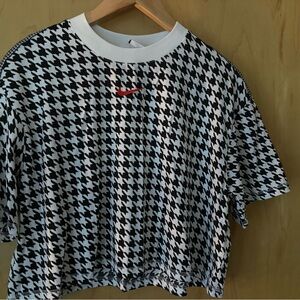 Nike crop Icon Clash Women's Oversized Houndstooth tee.